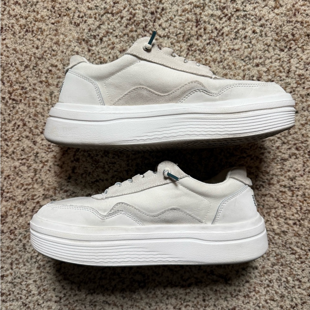 Hey Dude Hudson Lift Cream Sneakers Women’s Size 7